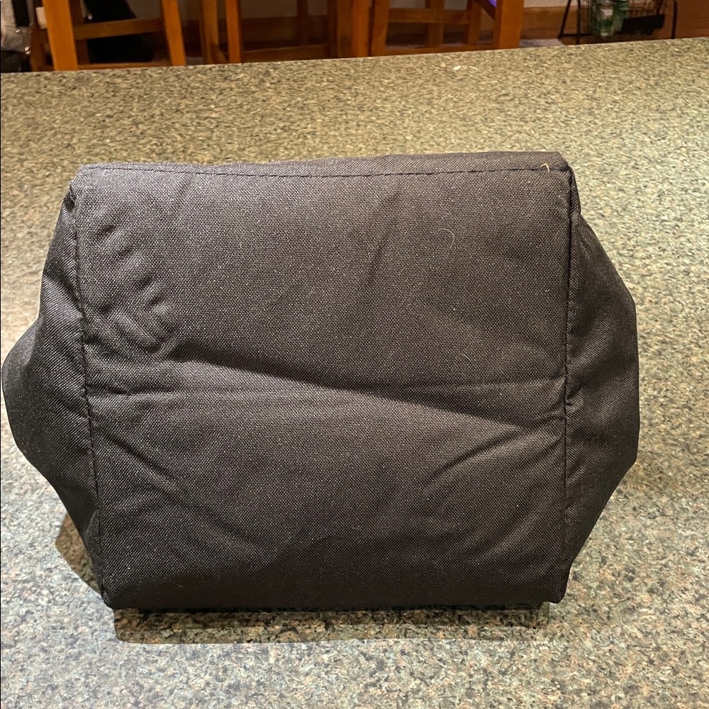 Igloo Black and White Pattern Insulated Handled Lunch Bag - Picture 4 of 10
